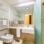 酒店 Base 皮亚韦河畔诺文塔