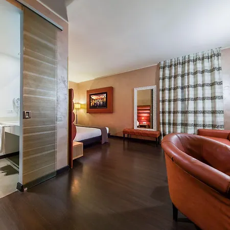 Hotel Base