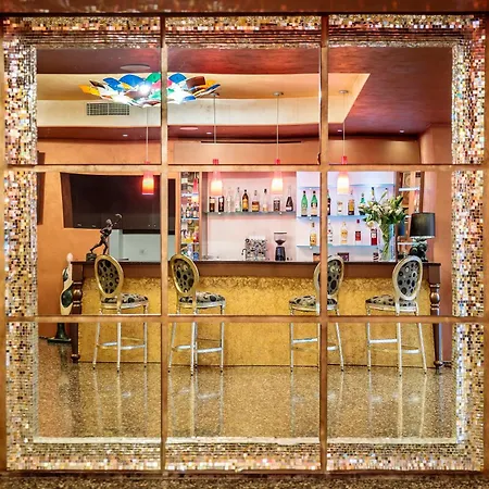 Base فندق نوفينتا دي بْيافي